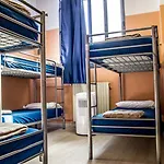 Santa Monaca Hostal Florencia