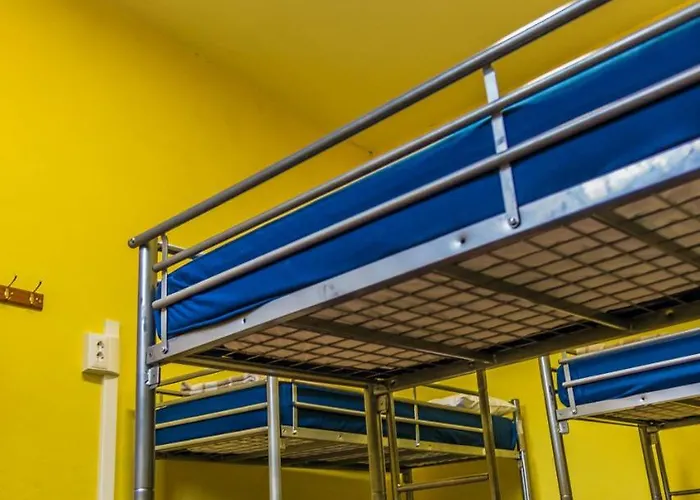 Santa Monaca Hostel *