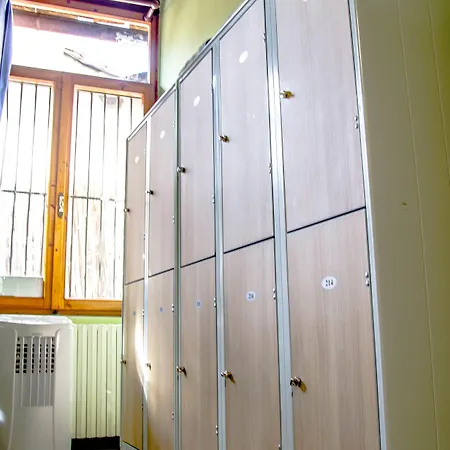 Santa Monaca Albergue *