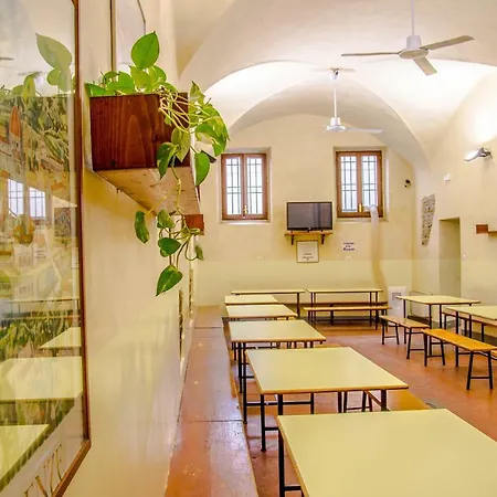 Santa Monaca Albergue